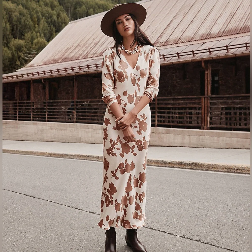 NWT LOFT Floral V-Neck Bias Maxi Dress in Size 14 - Picture 2 of 8